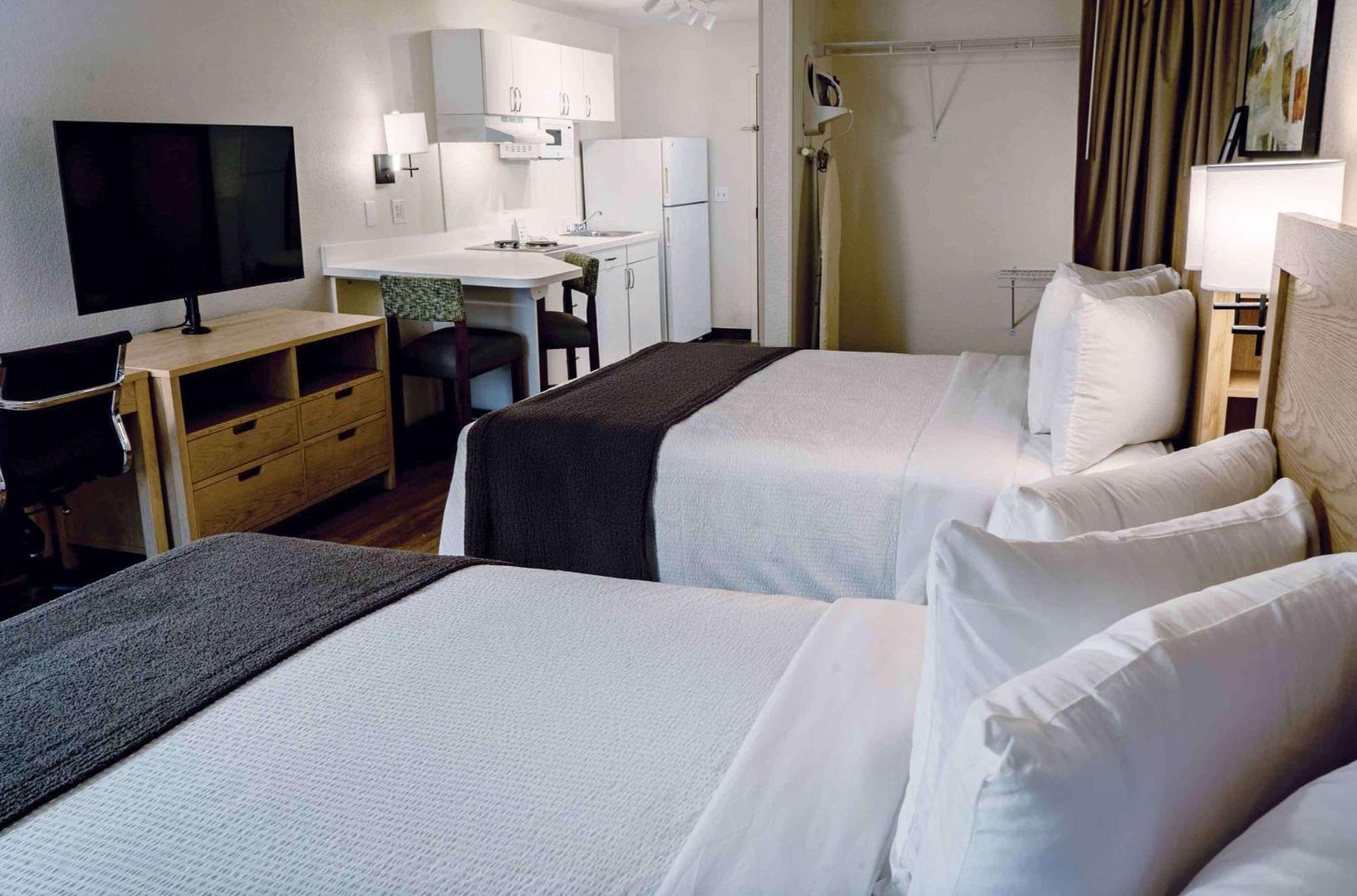 Extended Stay America Suites - San Diego - Carlsbad Village By The Sea Bagian luar foto