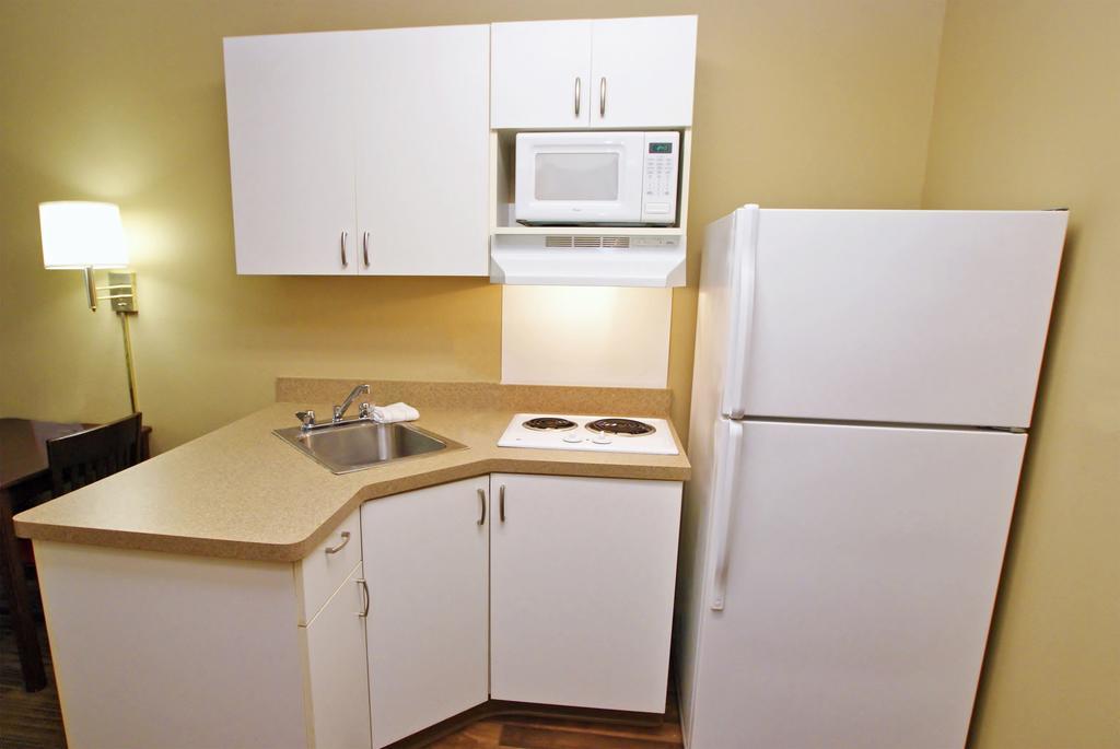 Extended Stay America Suites - San Diego - Carlsbad Village By The Sea Bagian luar foto